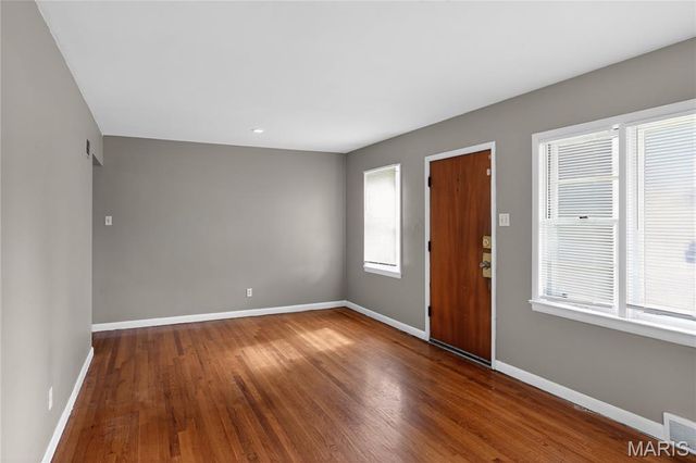 9466 Adler Avenue, St Louis, MO 63137
