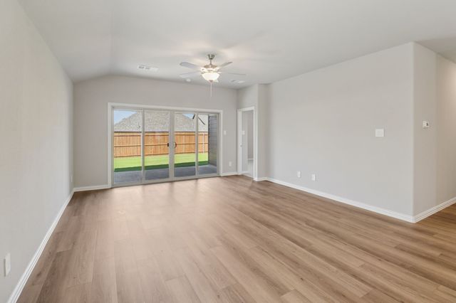 4006 Joe Pool Drive, Farmersville, TX 75442