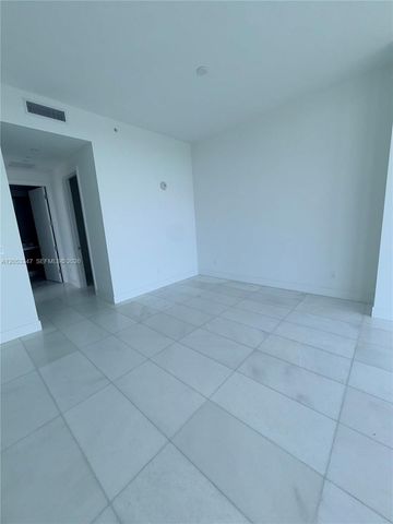 175 SE 25 ROAD 902, Miami, FL 33129