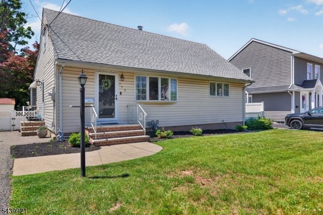 109 Carlson Pkwy, Cedar Grove Twp., NJ 07009