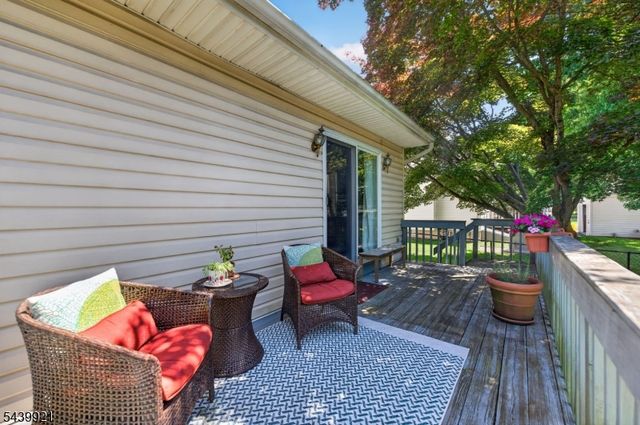 109 Carlson Pkwy, Cedar Grove Twp., NJ 07009