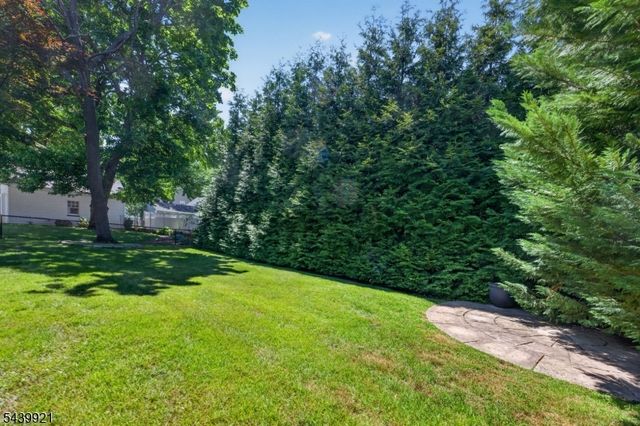 109 Carlson Pkwy, Cedar Grove Twp., NJ 07009