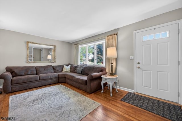 109 Carlson Pkwy, Cedar Grove Twp., NJ 07009