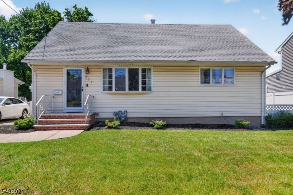 109 Carlson Pkwy, Cedar Grove Twp., NJ 07009