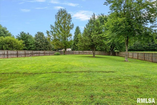 220 N Koke Mill Road, Springfield, IL 62711