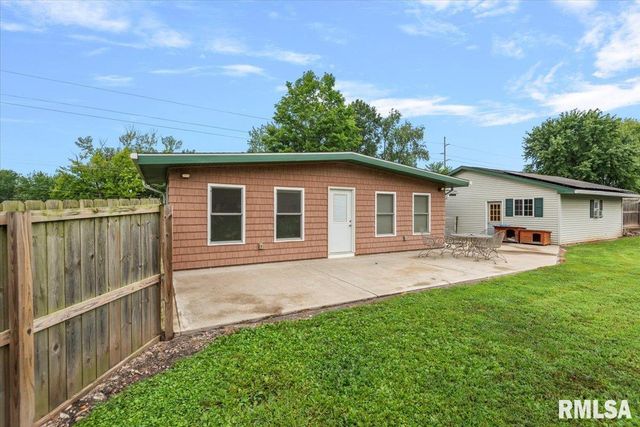 220 N Koke Mill Road, Springfield, IL 62711