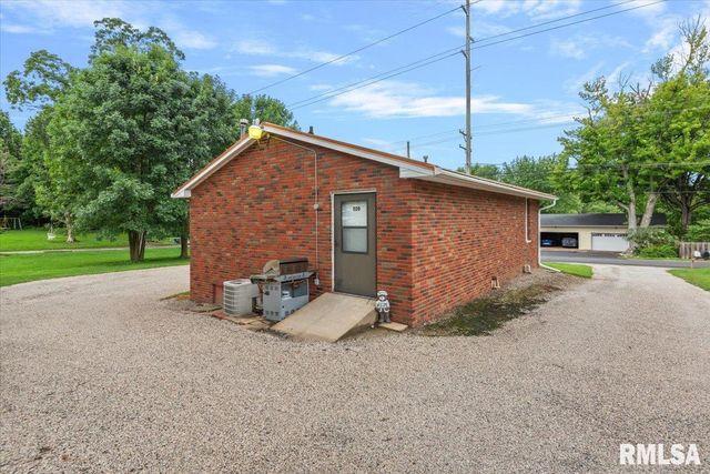 220 N Koke Mill Road, Springfield, IL 62711