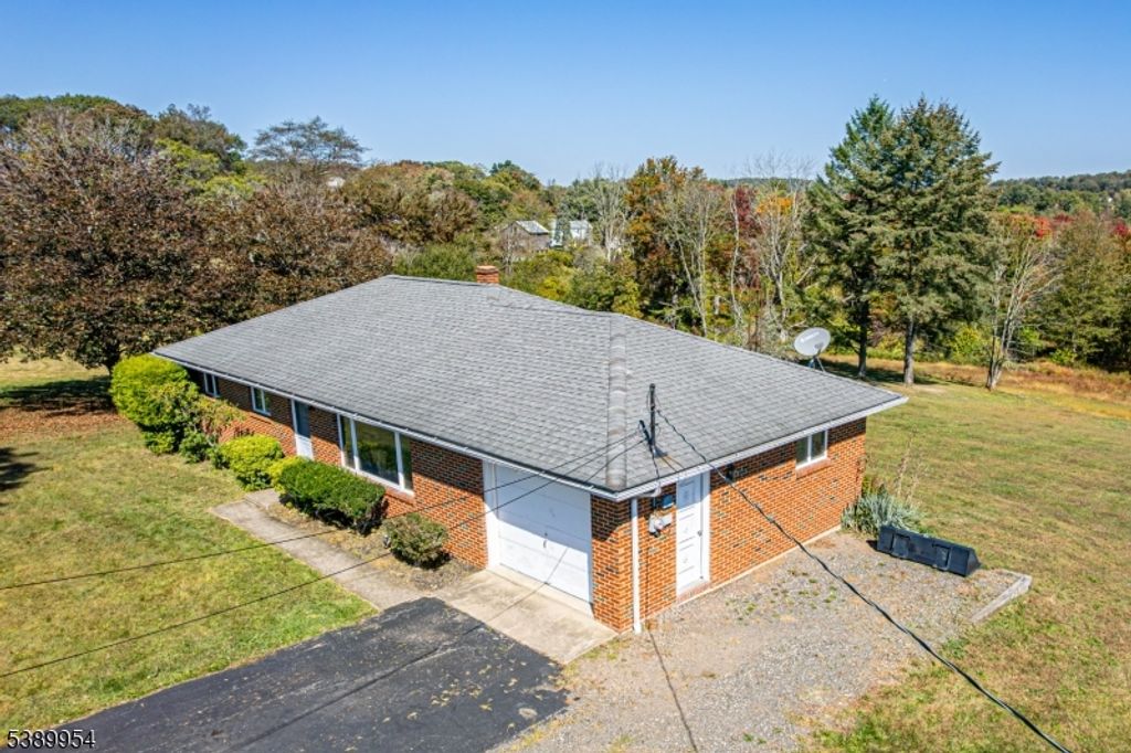 390 Montana Rd, Harmony Twp., NJ 07882