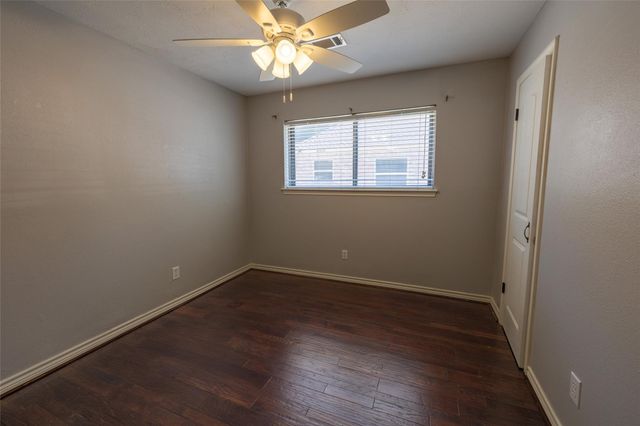 8226 Schaffer Lane, Houston, TX 77070