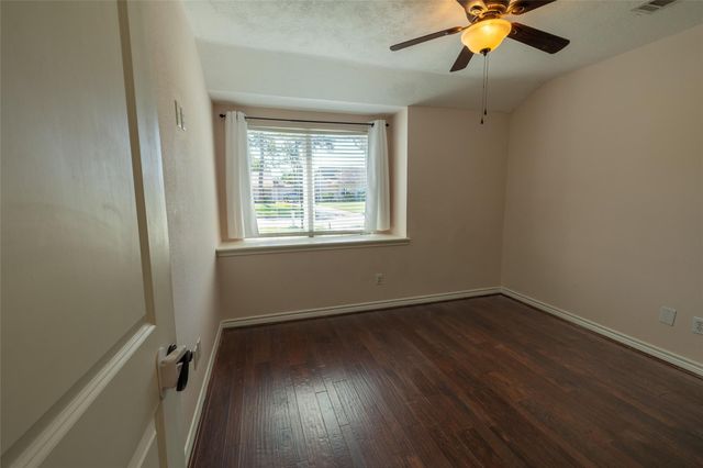 8226 Schaffer Lane, Houston, TX 77070