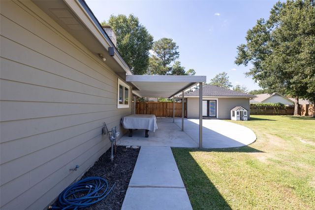 8226 Schaffer Lane, Houston, TX 77070