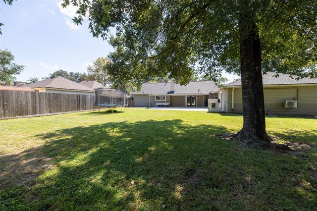 8226 Schaffer Lane, Houston, TX 77070