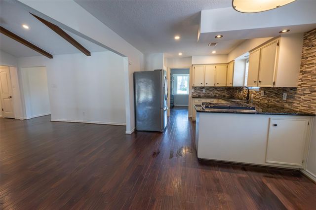 8226 Schaffer Lane, Houston, TX 77070