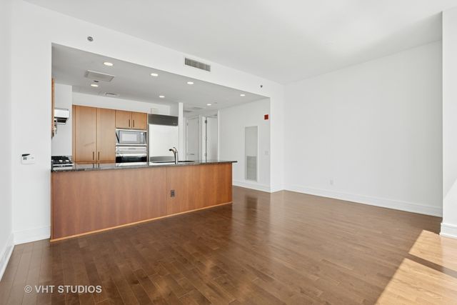 401 N Wabash Avenue 75-E, Chicago, IL 60611