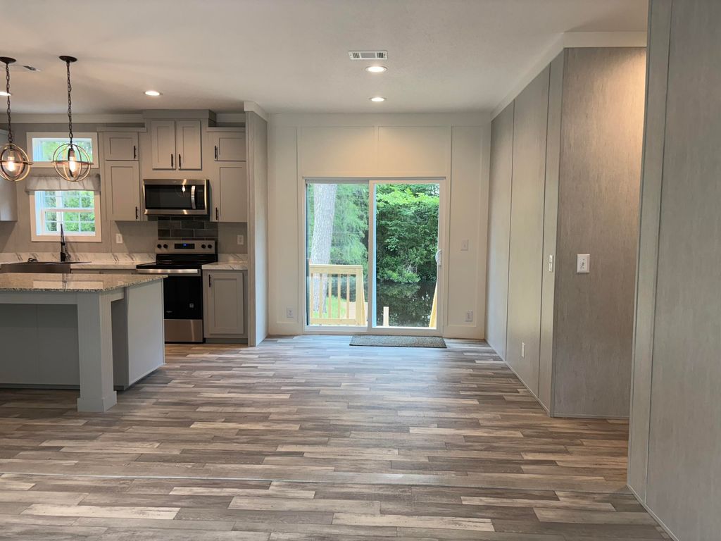 Image 16 of property listing at 3323 Prices Bridge Lane, Walterboro, SC 29488