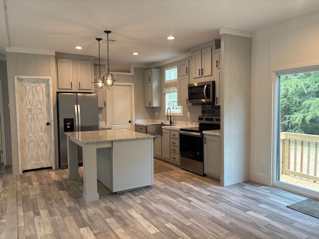 Image 19 of property listing at 3323 Prices Bridge Lane, Walterboro, SC 29488