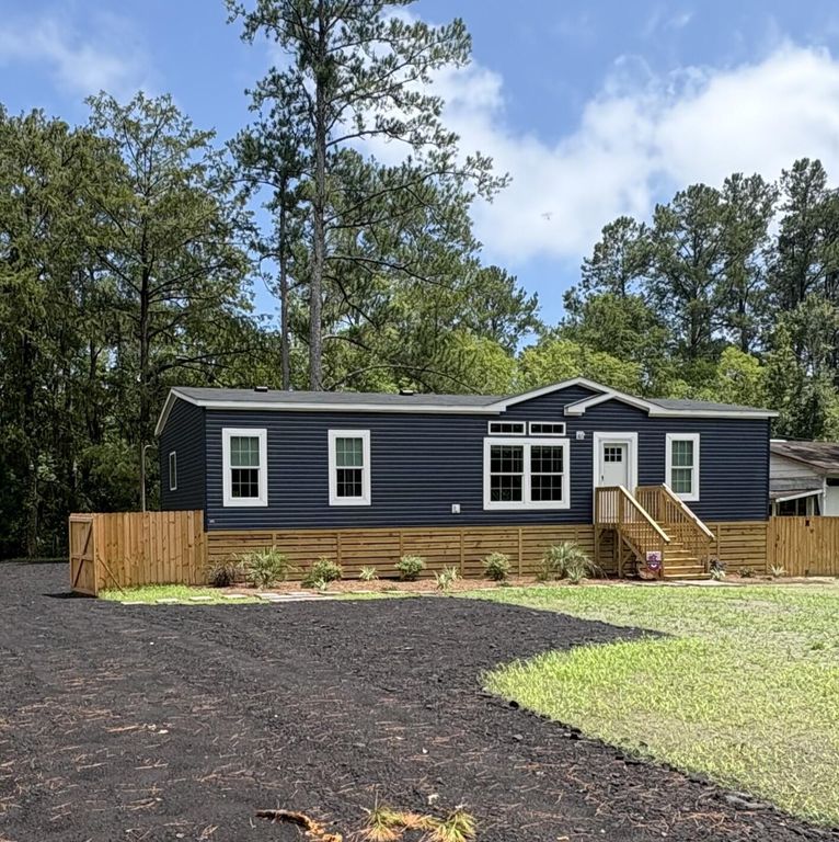 Image 21 of property listing at 3323 Prices Bridge Lane, Walterboro, SC 29488