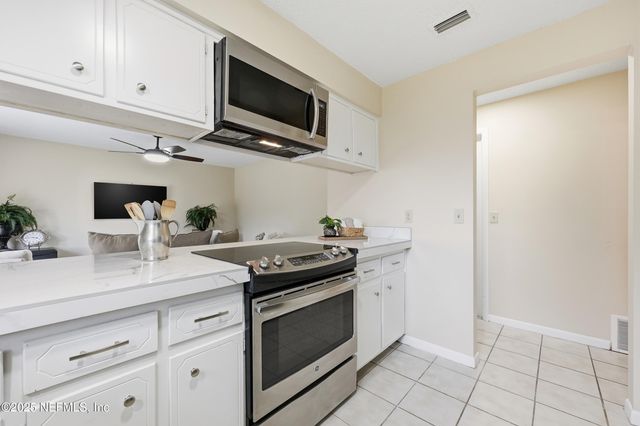 521 CLERMONT Avenue S, Orange Park, FL 32073