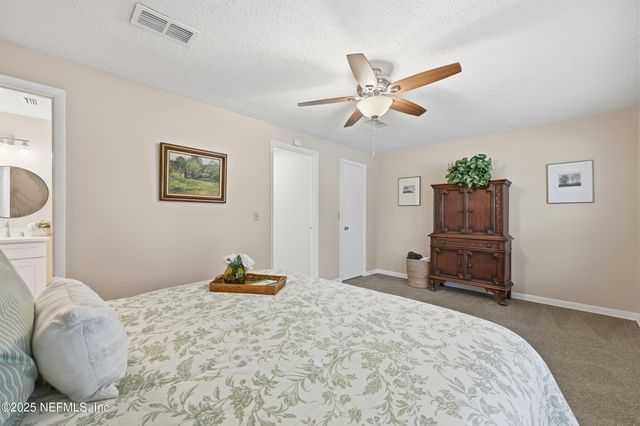 521 CLERMONT Avenue S, Orange Park, FL 32073