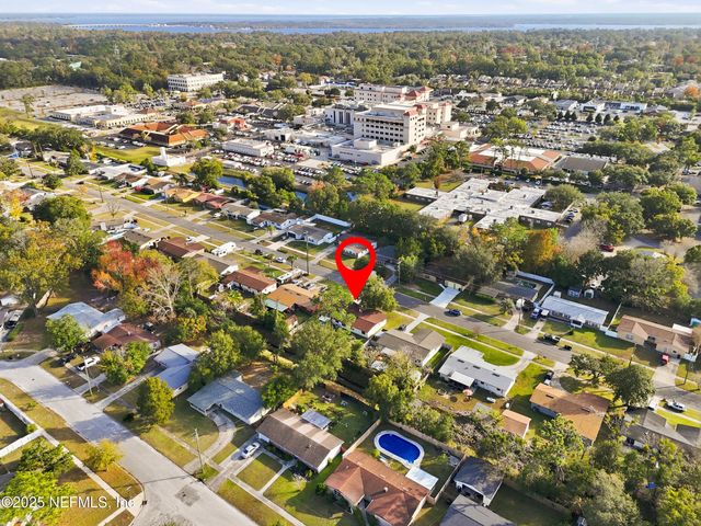 521 CLERMONT Avenue S, Orange Park, FL 32073