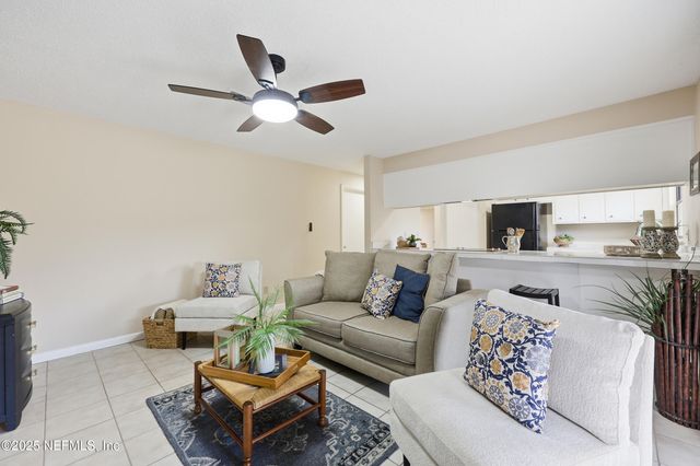 521 CLERMONT Avenue S, Orange Park, FL 32073