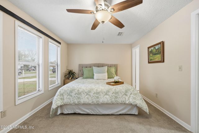 521 CLERMONT Avenue S, Orange Park, FL 32073