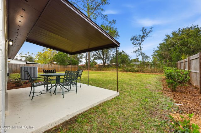 521 CLERMONT Avenue S, Orange Park, FL 32073