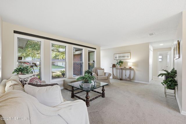 521 CLERMONT Avenue S, Orange Park, FL 32073