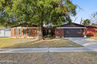 521 CLERMONT Avenue S, Orange Park, FL 32073