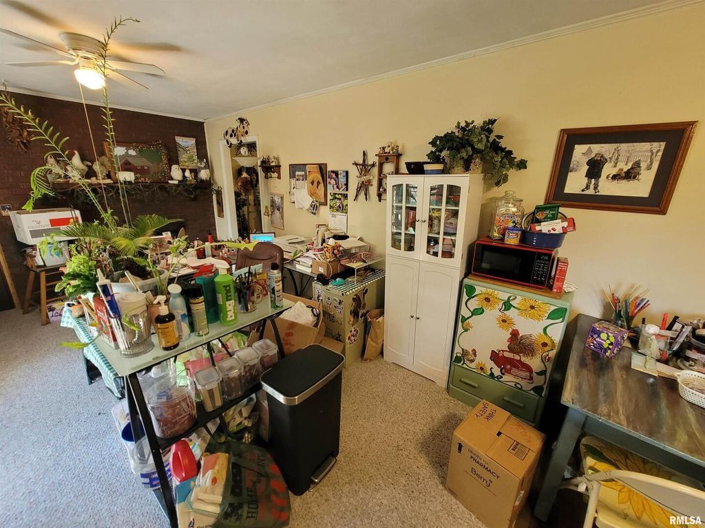 Image 16 of property listing at 1133 W Boone Street, Salem, IL 62881