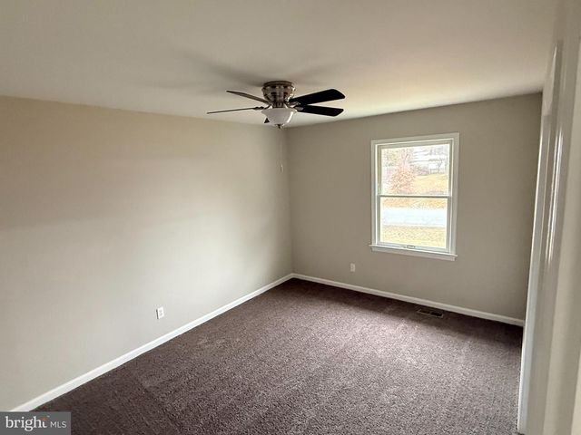 537 BUTTERNUT DR, Fredericksburg, VA 22408