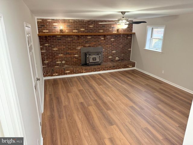 537 BUTTERNUT DR, Fredericksburg, VA 22408