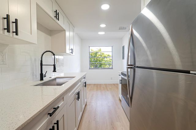 3121 NW 47th Terrace 315, Lauderdale Lakes, FL 33319