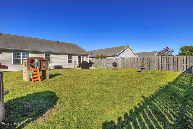 1128 Crestfield Way, Leland, NC 28451