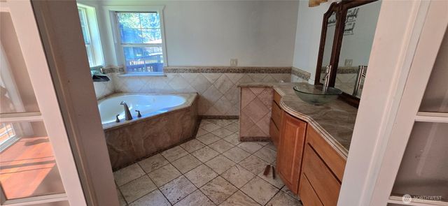13415 Meadow Road, Everett, WA 98208