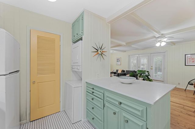 6135 Bandera Avenue A, Dallas, TX 75225