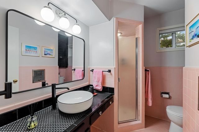 6135 Bandera Avenue A, Dallas, TX 75225