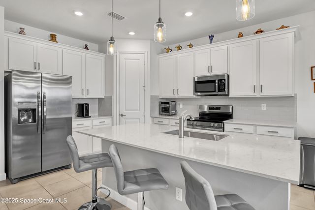 507 Veridian Circle NW, Palm Bay, FL 32907