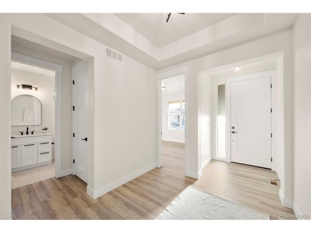 16364 Columbine St, Thornton, CO 80602
