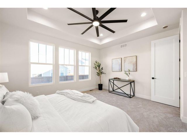 16364 Columbine St, Thornton, CO 80602