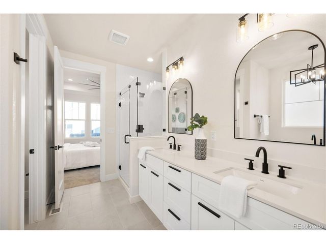 16364 Columbine St, Thornton, CO 80602