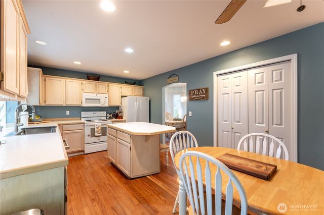 20119 SE 266th Street, Covington, WA 98042