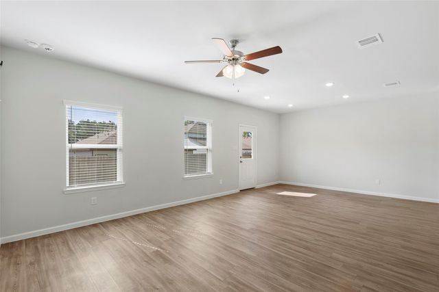 5815 Jade Crest Court, Montgomery, TX 77316