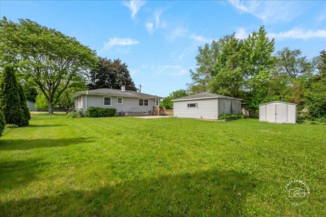 184 Locust Street, South Elgin, IL 60177