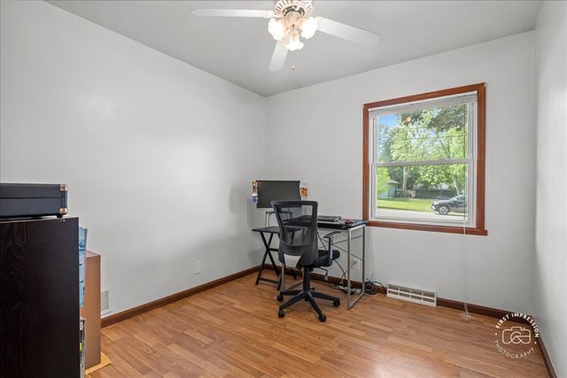 184 Locust Street, South Elgin, IL 60177
