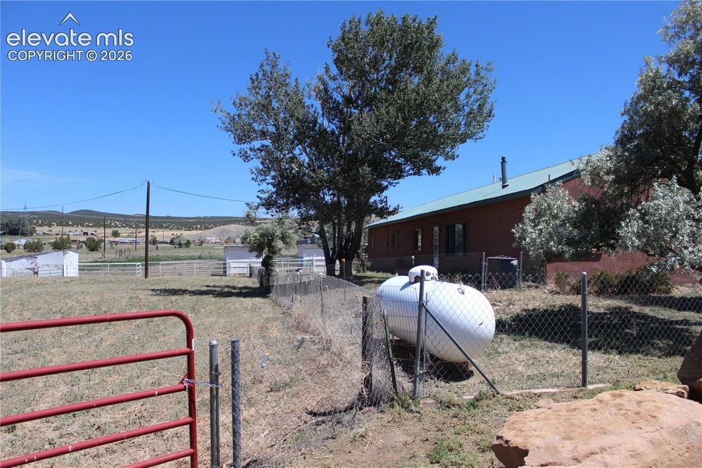 1601 Reservoir Road, Canon City, CO 81212 — photo 3