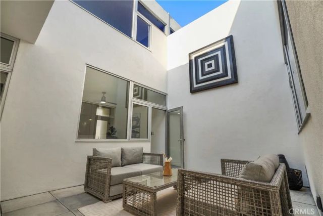 1121 Abbot Kinney, Venice, CA 90291