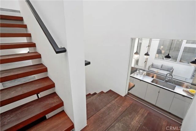 1121 Abbot Kinney, Venice, CA 90291