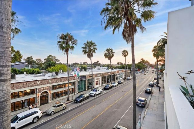 1121 Abbot Kinney, Venice, CA 90291