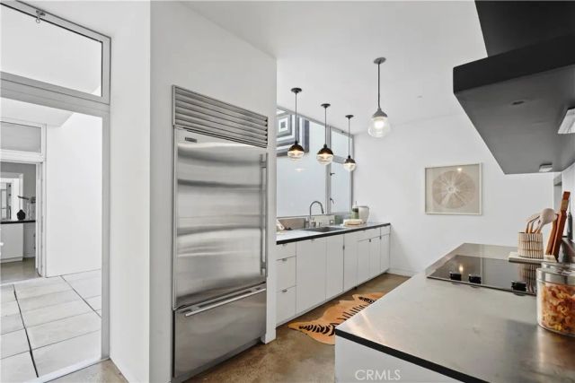 1121 Abbot Kinney, Venice, CA 90291
